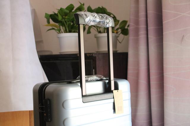 20寸行李箱该怎么选,小米90分告诉你实用结实