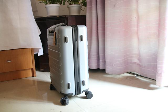 20寸行李箱该怎么选,小米90分告诉你实用结实