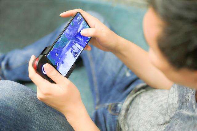 华为第一款游戏外设,堪比日本任天堂Switch