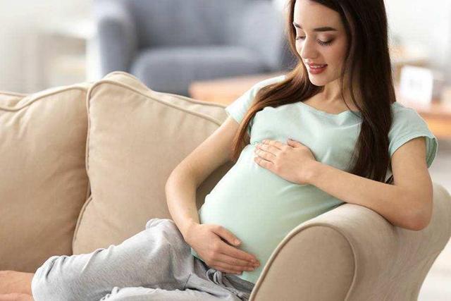 孕期准妈妈要避免这3种姿势,影响胎宝发育都不知道!