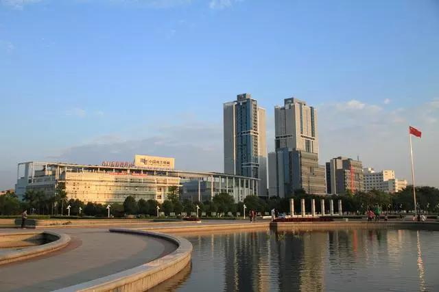 柳州市区人口_柳州城中区各街道人口一览:最多的街道五万多人,最少仅九千多(2)