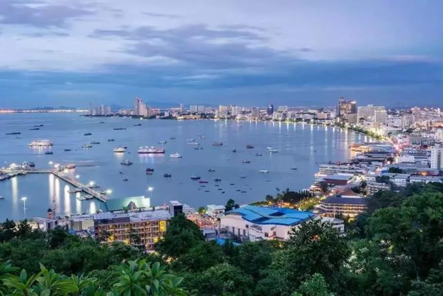 芭提雅树下快餐体验全解析：300元玩3小时到底值不值得