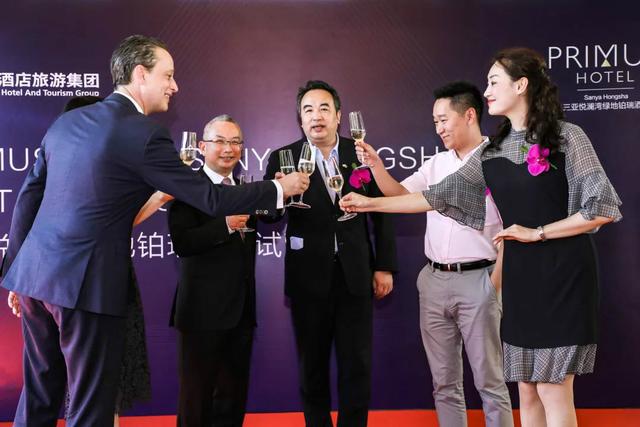 三亞悅瀾灣綠地鉑瑞酒店登陸三亞