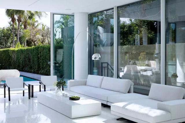 三亚极简白顶级度假别墅,更高一层的生活方式!