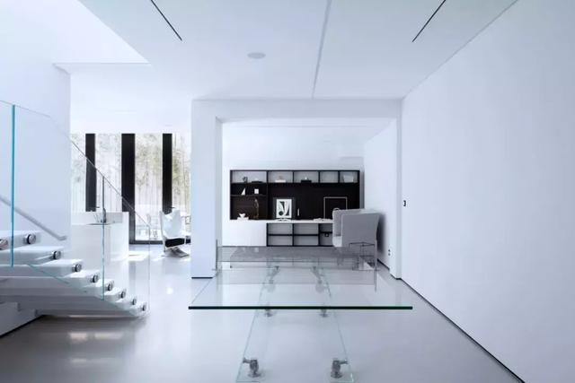 三亚极简白顶级度假别墅,更高一层的生活方式!