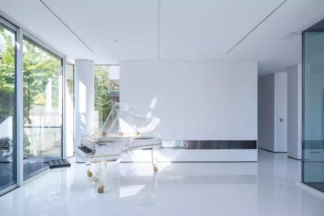 三亚极简白顶级度假别墅,更高一层的生活方式!