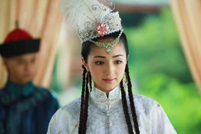 努尔哈赤死后，大妃阿巴亥无依无靠，皇太极为何坚持要让她殉葬？