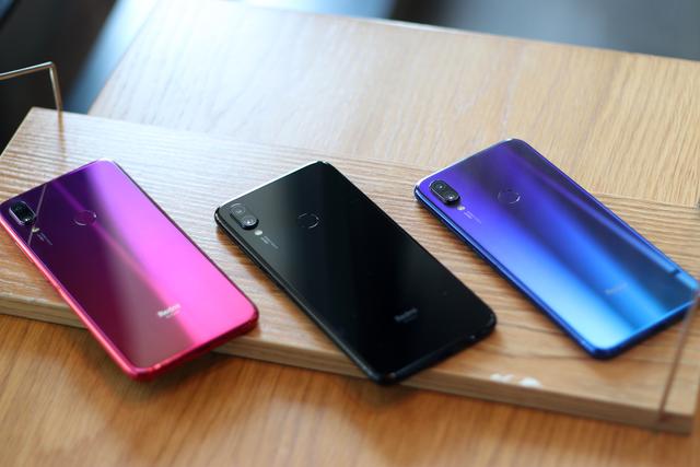 红米Note7首销 雷军偷偷笑开了花 配置绝无仅