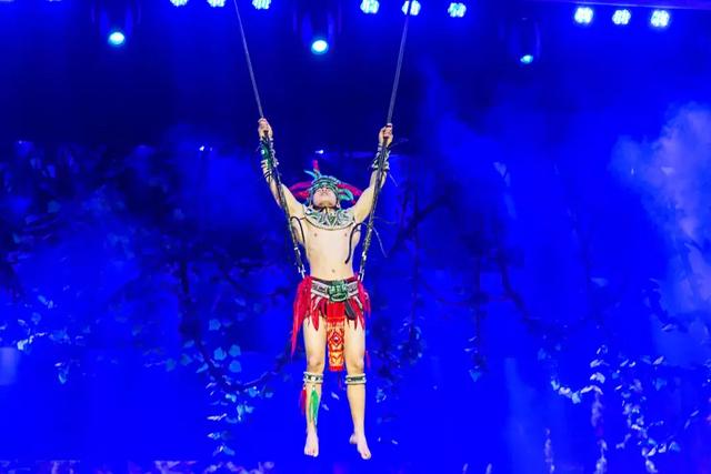 三亚，北纬18℃的蔚蓝，总能将冬天过成夏天！