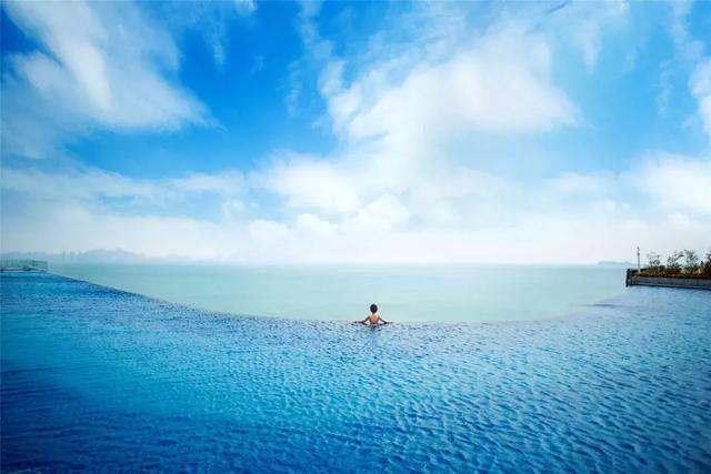 解锁三亚各种貌美泳池,享受狂欢清凉盛宴!