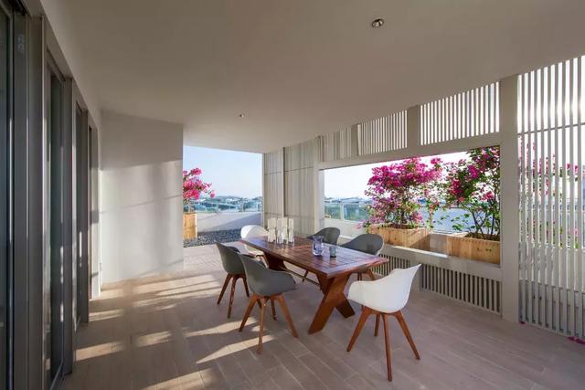 宁静自然的空间向往，使三亚海棠湾晋园拥有了非凡的别墅之美