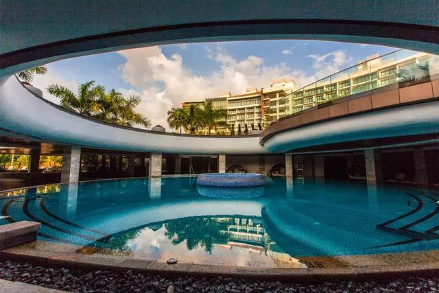 解锁三亚各种貌美泳池,享受狂欢清凉盛宴!