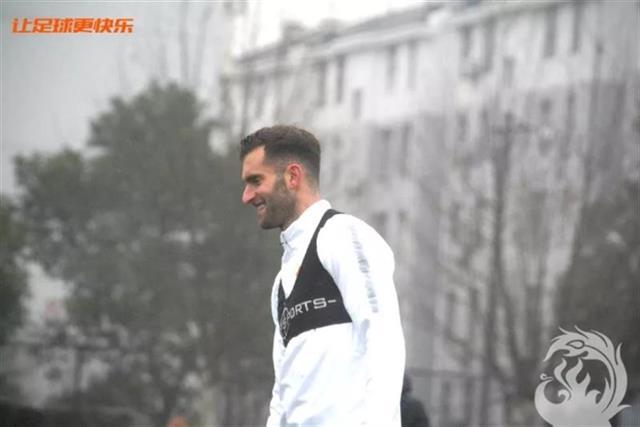 再战北京国安,球票已经告罄,卓尔中超首战进入