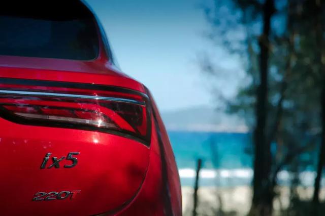 200mm的离地间隙还想谈操控?在这款轿跑SUV上找一下答案