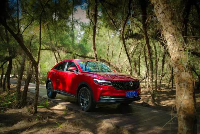 200mm的离地间隙还想谈操控?在这款轿跑SUV上找一下答案