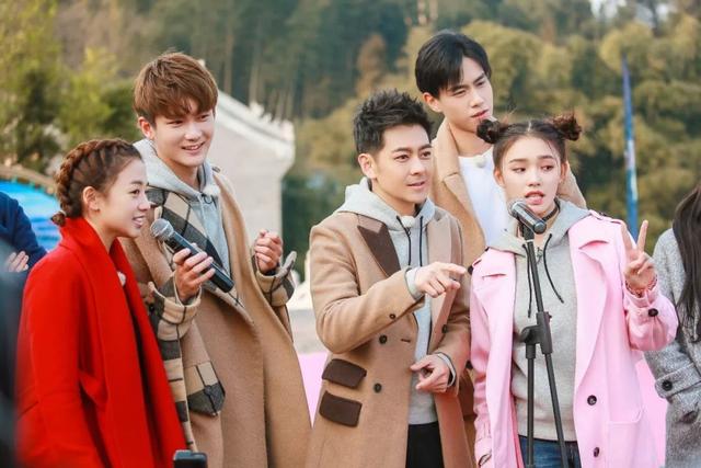 《青春环游记》将开播,王凯吴谨言组CP,罗云熙