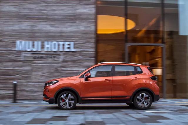 颜值爆灯,有军工品质的全新CS15仅售5.59万元起