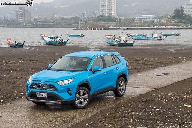 实拍 | 全新丰田RAV4“迈阿蓝”，没有了小书包还能再辉煌？