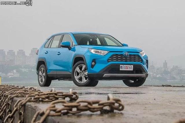 实拍 | 全新丰田RAV4“迈阿蓝”，没有了小书包还能再辉煌？