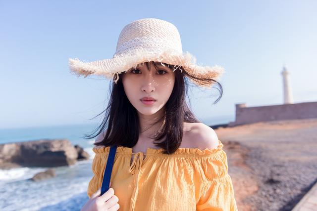 月底刚上的太阳帽,遮阳防嗮显脸小,特美嫩