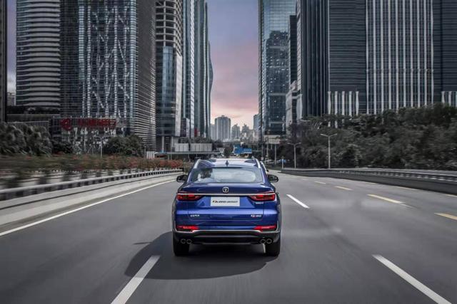 既有才华又有颜值,这样的长安CS85 COUPE年轻人谁不爱?