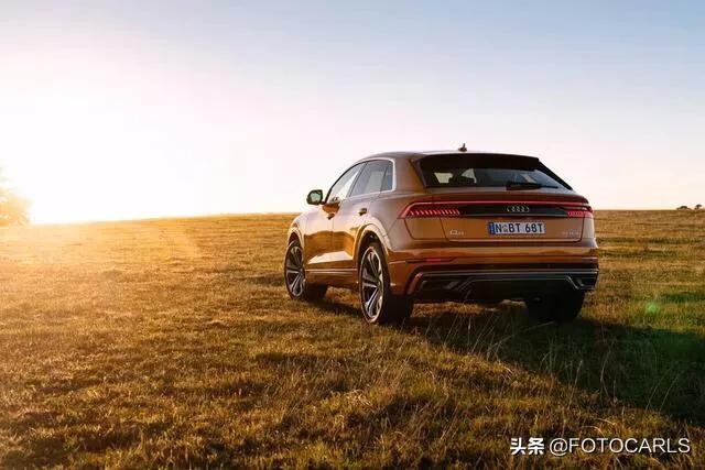 实拍|全新奥迪Q8 55TFSI，一款比X6帅气的轿跑SUV