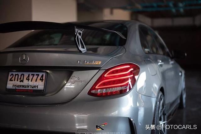实拍|全新奔驰AMG C63 R,纯碳纤维座椅,咽口水了么
