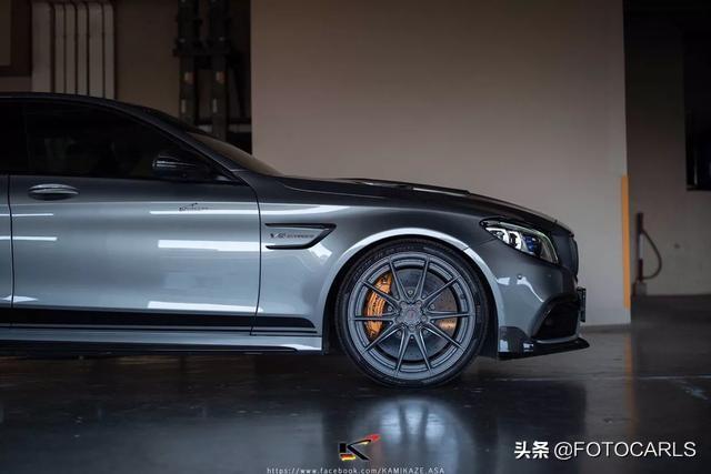 实拍|全新奔驰AMG C63 R,纯碳纤维座椅,咽口水了么