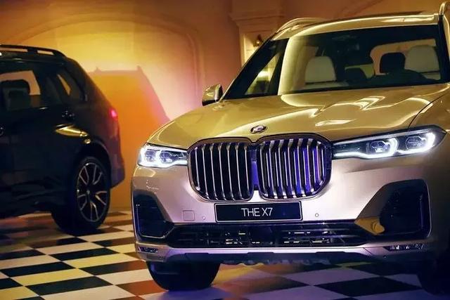 BMW X7售100万元起,BMW正式开启大型豪华车之年