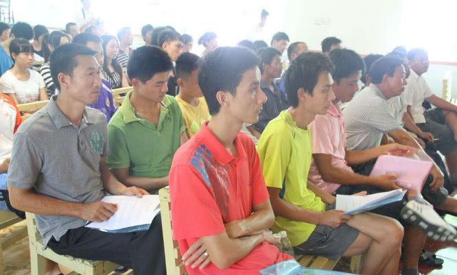 农村大学生难找对象,不上学的反而结婚了,这是