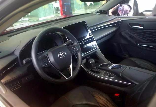 2019款丰田亚洲龙的最新消息,买不买丰田凯美瑞看完再决定也不迟