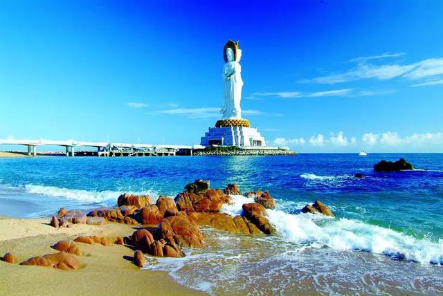 三亚，北纬18℃的蔚蓝，总能将冬天过成夏天！