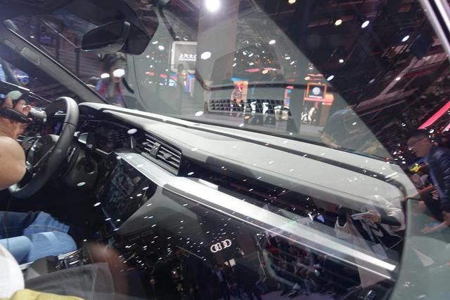 硬核皮卡越野Jeep Gladiato亮相上海车展，国外售价43543美元起