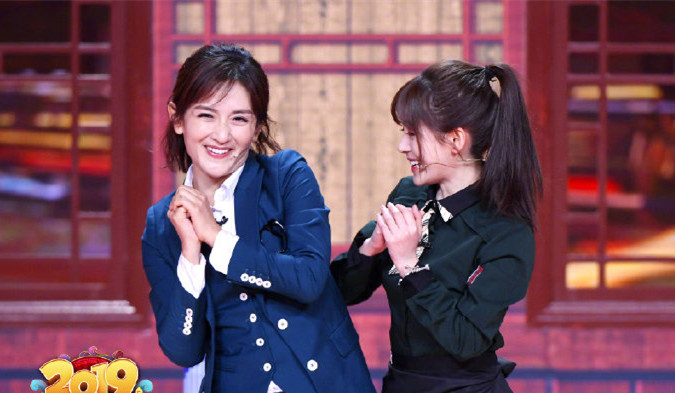 谢娜喜提《新闻联播》,四川话小品爆笑观众却