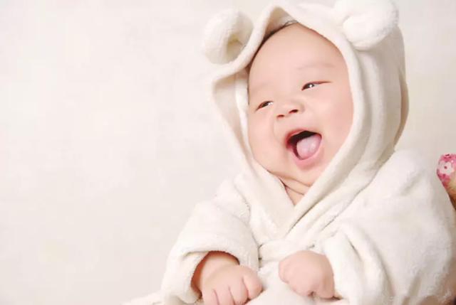 1-12个月宝宝发育时间对照表,看你家宝宝是达