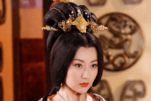 萧皇后母仪天下,有着倾国倾城的容貌,协助杨广登上皇位!