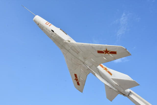 有了歼11歼15,歼1的2战机去哪了?这才是世界