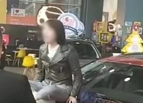 买奔驰的代价有点大：活生生把一个高知女性逼成一个泼妇，可悲！