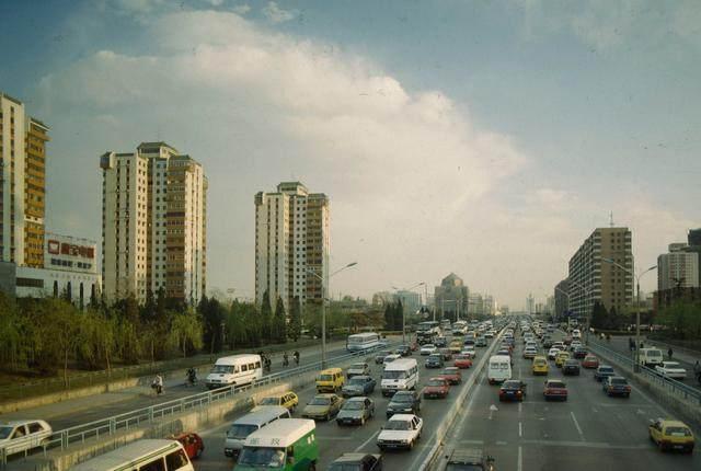 中国房价一直涨!四五线城市房价还要疯狂多久