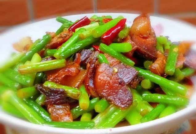 回锅肉炒蒜苗需要放姜吗 5Q1a-hmhhnqs2124078.jpg