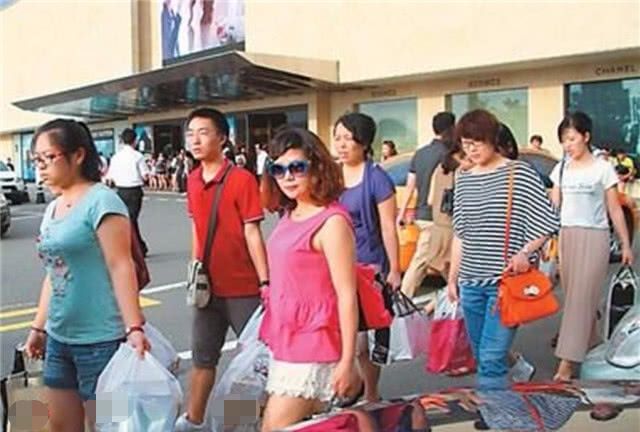 世界最瞧不起中国游客国家,中国游客购物素质