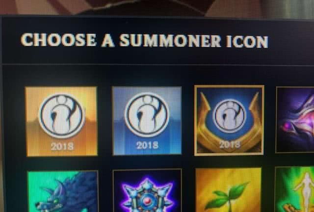 LOL官方正面回应,源代码妖姬免费送,字和徽章