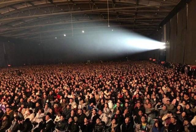 郭德纲西安演出满坑满谷,苗阜广州商演售票仅