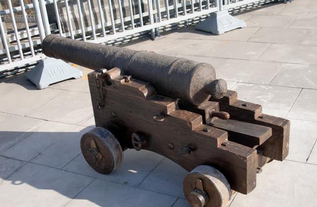 古代战争中,炮弹只是一颗铁球吗?太低估古人智