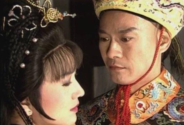 71岁郑少秋，早在32岁就已经“谢顶”，只为她一人公开摘过假发