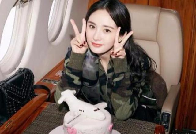 杨幂自爆照片没人表白,当看到网友初中时,初中怎么v照片北初中考图片
