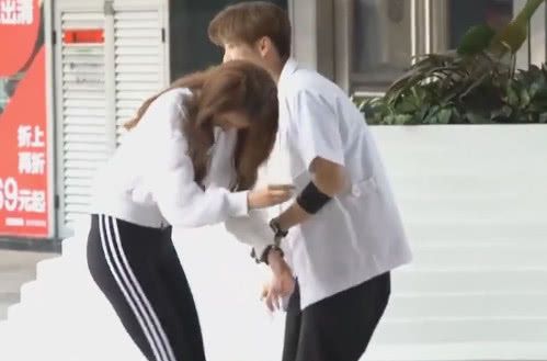 鹿晗和关晓彤谁最高?当两人站在一起后