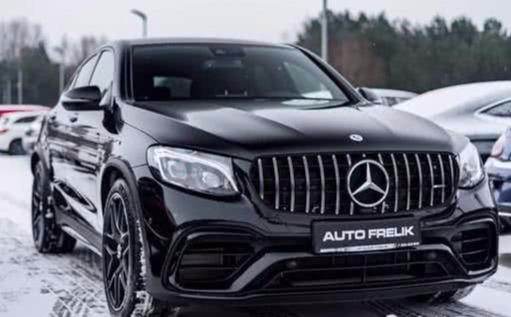 新款“奔驰”AMG GLC63 Coupe赏析,外观很霸气!