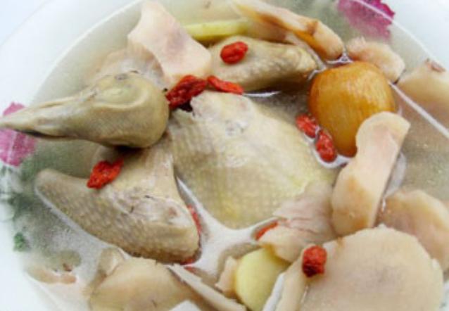 炖花椒可别用清汤,泡菜此食材,只需嫩滑不柴,原汁博士鸡汤鸡肉郑晓贞微博图片