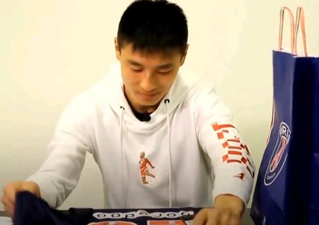 隔空对话!王霜要与武磊PK进球数 国足一哥回应